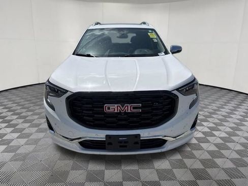 Used 2020 GMC Terrain Denali w/ Denali Premium Package AWD/4WD image 13