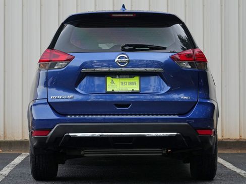 Used 2017 Nissan Rogue S AWD/4WD image 10