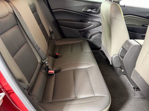 Used 2024 Chevrolet Trax ACTIV w/ Sunroof Package image 29