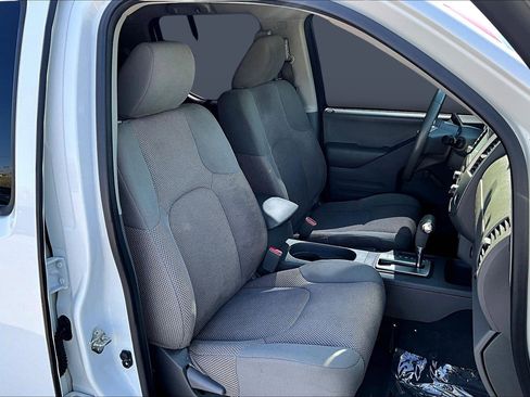 Used 2019 Nissan Frontier S image 7