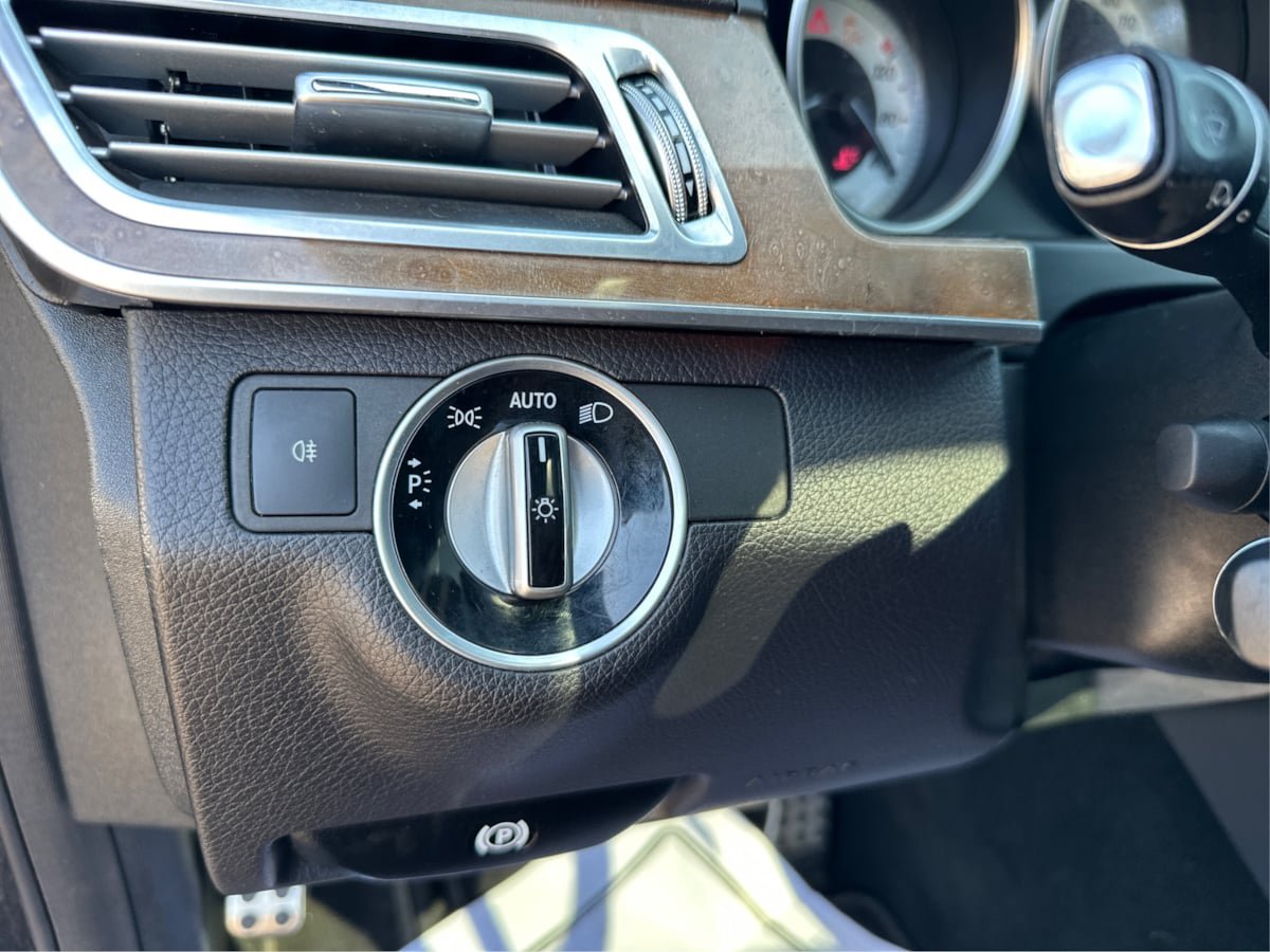 Used 2014 Mercedes-Benz E 350 4MATIC Sedan w/ Premium 1 Package image 19