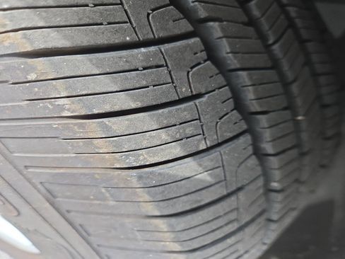 Used 2017 Chrysler Pacifica Touring-L Plus w/ Tire & Wheel Group FWD image 8
