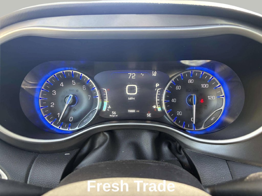 Used 2023 Chrysler Pacifica Touring-L FWD image 14