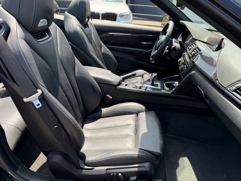Used 2015 BMW M4 Convertible RWD image 22