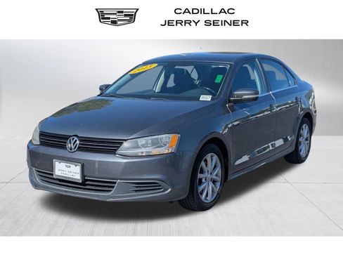 Used 2013 Volkswagen Jetta SE FWD image 1