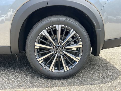 New 2026 Nissan Pathfinder Platinum FWD image 27