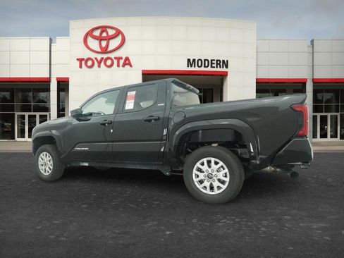 New 2026 Toyota Tacoma SR5 AWD/4WD image 5
