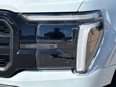 New 2025 Ford F150 Lariat w/ Equipment Group 501A Mid