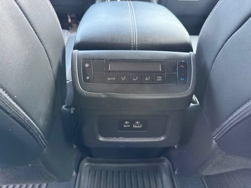 Used 2023 Nissan Pathfinder SL AWD/4WD image 35