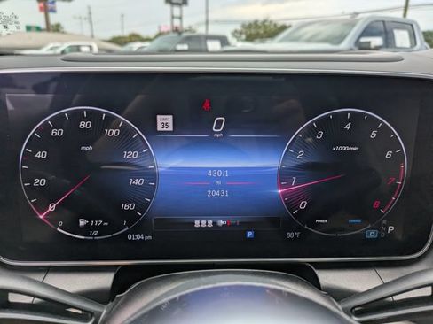 Used 2023 Mercedes-Benz GLC 300 4MATIC image 31