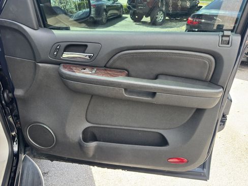 Used 2013 GMC Yukon Denali image 17