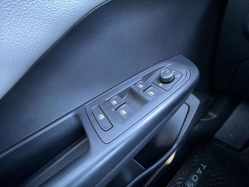 New 2026 Volkswagen Taos S image 13