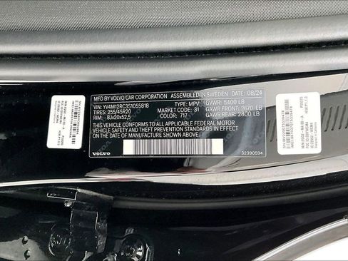 Used 2025 Volvo XC60 B5 Plus w/ Protection Package Premier image 42