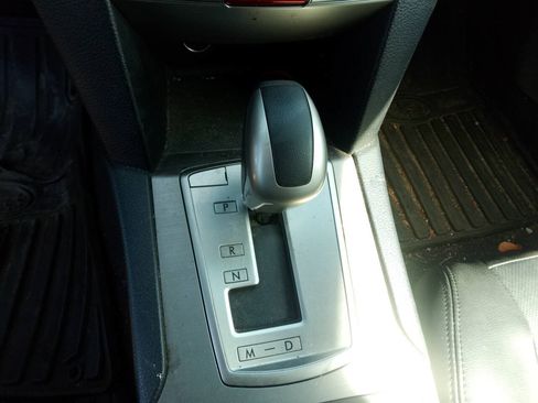 Used 2010 Subaru Outback 2.5i Limited AWD/4WD image 36