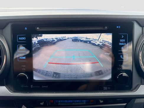 Used 2016 Toyota Tacoma TRD Sport w/ Premium & Technology Package RWD image 15