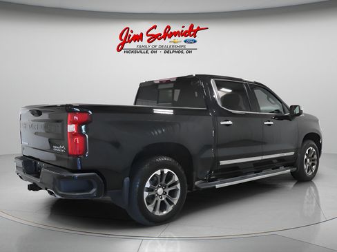 Used 2023 Chevrolet Silverado 1500 High Country w/ Technology Package AWD/4WD image 3