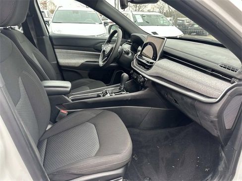 Certified 2023 Jeep Compass Sport image 9