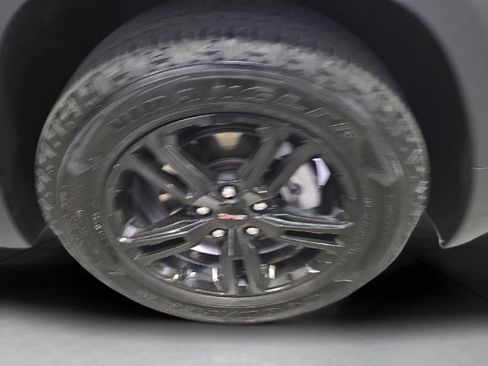 Used 2024 GMC Terrain AT4 AWD/4WD image 25
