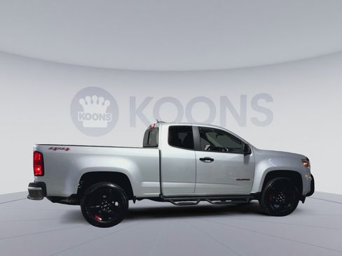 Used 2017 Chevrolet Colorado LT w/ Redline Special Edition image 12