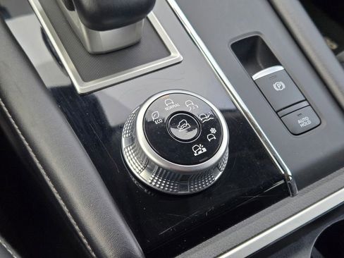 Used 2024 Mitsubishi Outlander SE image 35