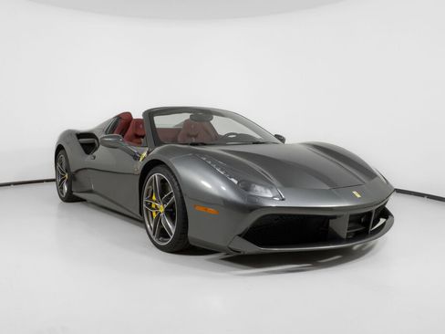 Used 2018 Ferrari 488 Spider image 6