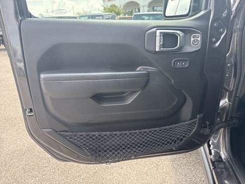 Used 2022 Jeep Wrangler Unlimited Sport AWD/4WD image 10