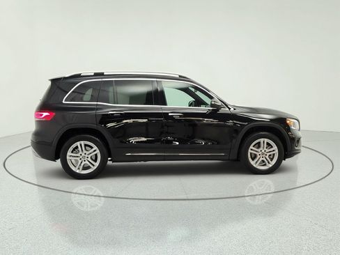 Used 2023 Mercedes-Benz GLB 250 image 4