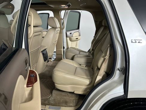 Used 2010 Chevrolet Tahoe LTZ image 32