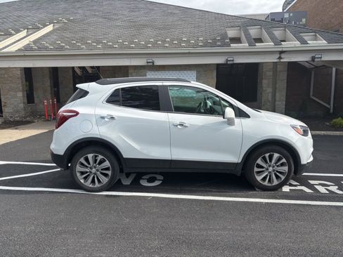 Used 2020 Buick Encore Preferred w/ Safety Package FWD image 6