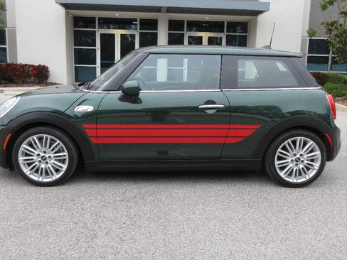 Used 2015 MINI Cooper S image 2