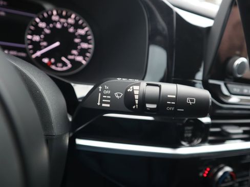 New 2025 Nissan Pathfinder SV w/ Black Appearance Package image 20