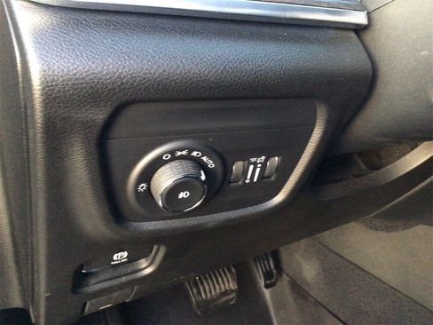 Used 2021 Jeep Grand Cherokee L Overland w/ Advanced Protech Group III image 18