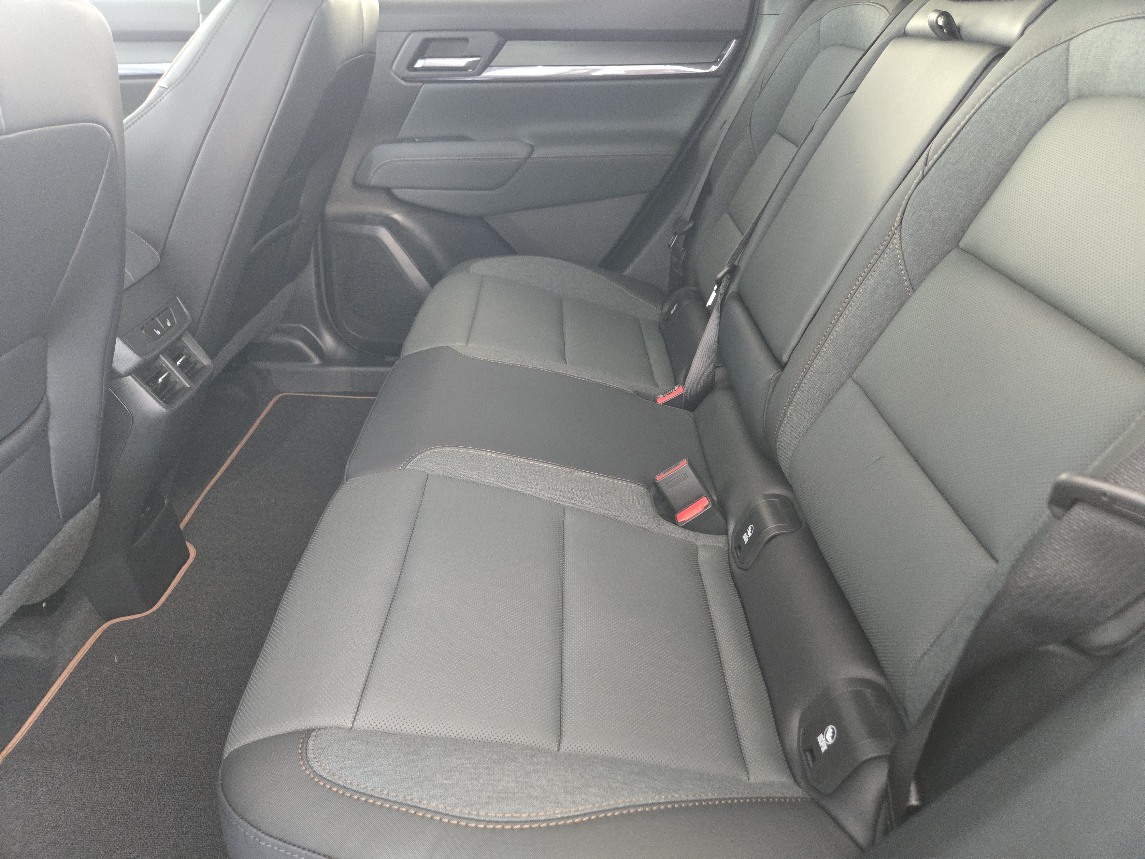 New 2027 GMC Terrain AT4 w/ Convenience Package III AWD/4WD image 21