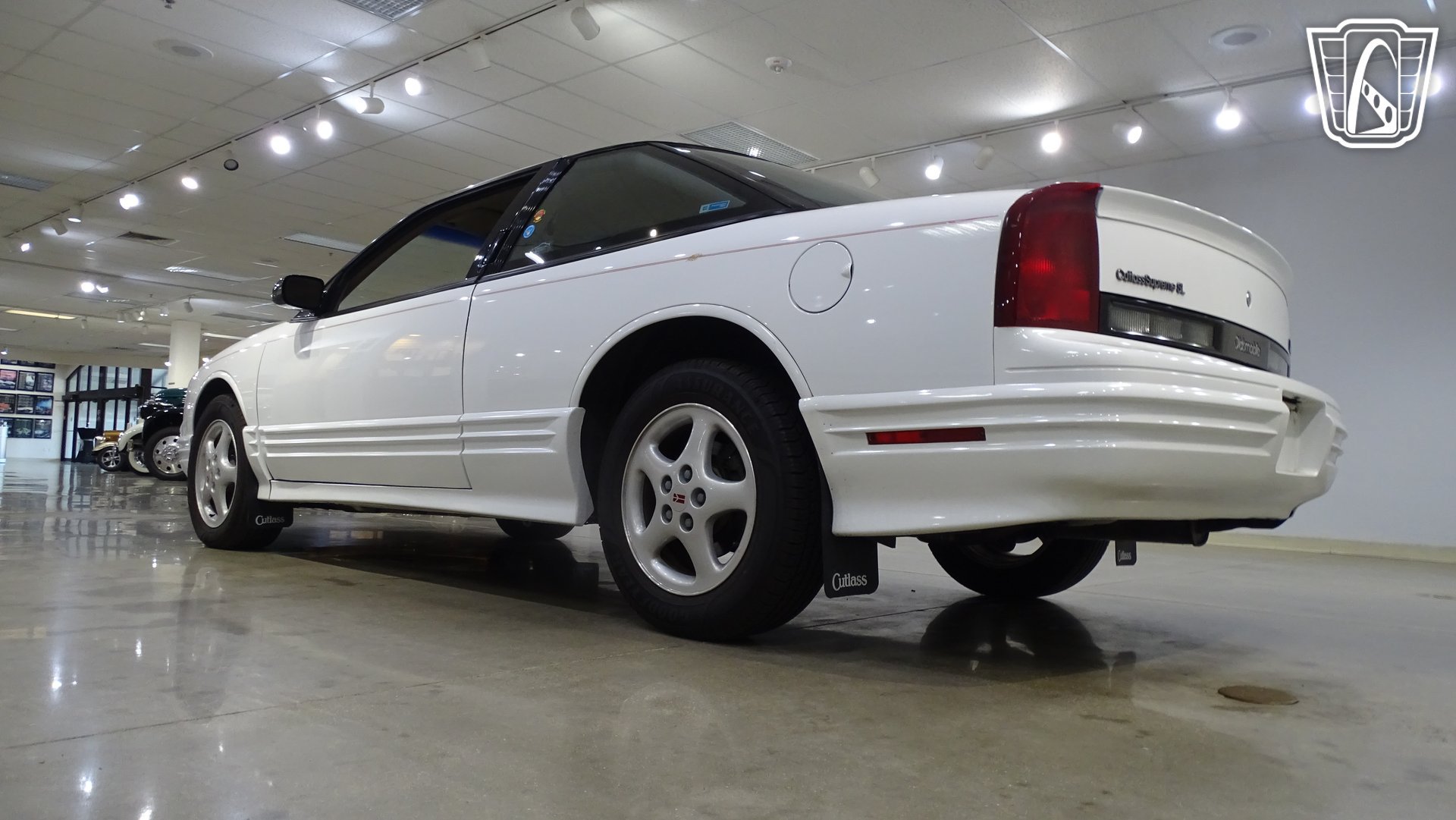 Used 1997 Oldsmobile Cutlass Supreme SL FWD image 10