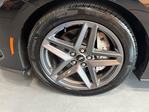 Used 2025 Ford Mustang GT Premium RWD image 9