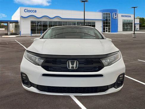 New 2026 Honda Odyssey Touring image 10