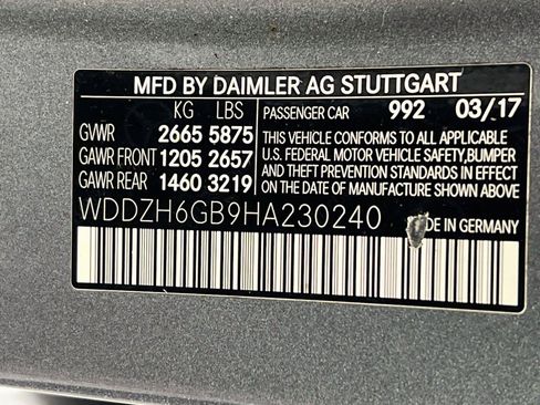 Used 2017 Mercedes-Benz E 400 4MATIC Wagon image 34