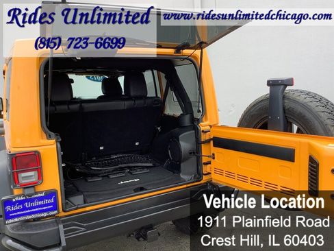 Used 2013 Jeep Wrangler Unlimited Sahara w/ Dual Top Group AWD/4WD image 29
