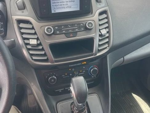 Used 2022 Ford Transit Connect XL FWD image 5