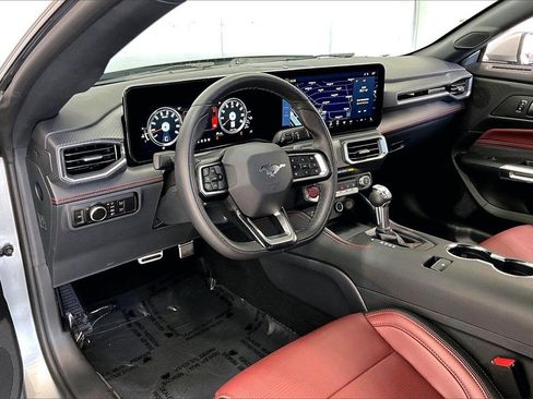 Used 2025 Ford Mustang GT Premium image 14