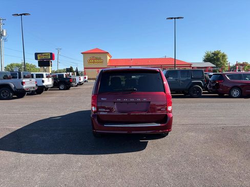 Used 2020 Dodge Grand Caravan GT FWD image 4