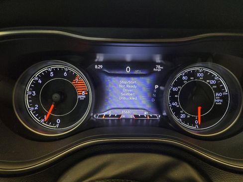 Used 2019 Jeep Cherokee Limited AWD/4WD image 23