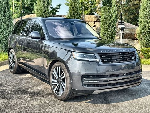 Certified 2023 Land Rover Range Rover SE image 7