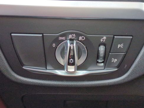 Used 2023 BMW X4 xDrive30i w/ M Sport Package image 17