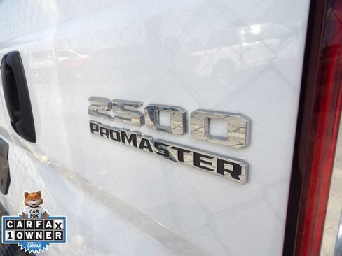 Used 2024 RAM ProMaster 2500 w/ Premium Convenience Group FWD image 18