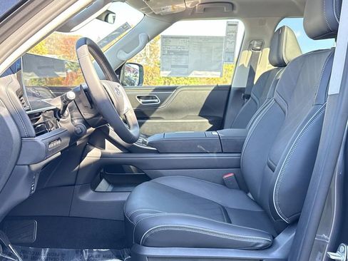 New 2026 INFINITI QX80 Luxe image 16