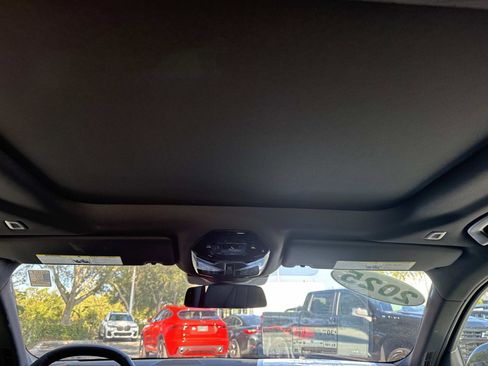 Certified 2025 BMW 530i xDrive image 15