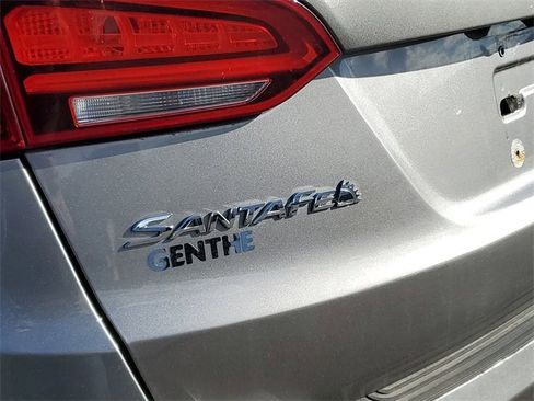 Used 2018 Hyundai Santa Fe Sport image 28