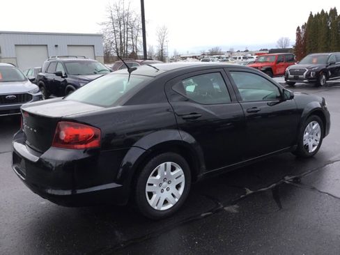 Used 2012 Dodge Avenger SE image 4