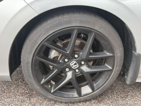 Used 2023 Honda Civic Sport image 4